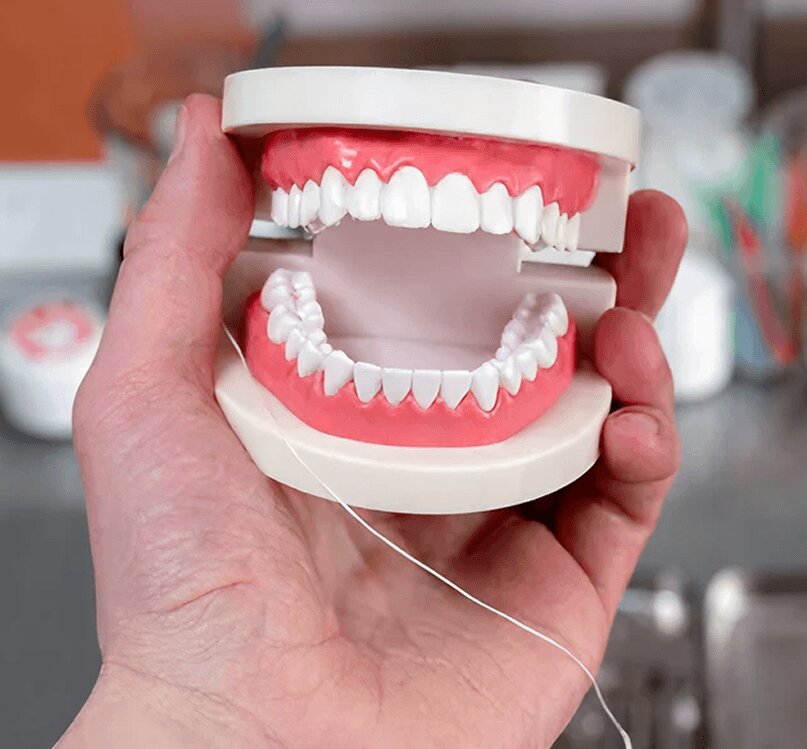 Major-Restorative-Dentist-Image-Full-and-Partial-Dentures